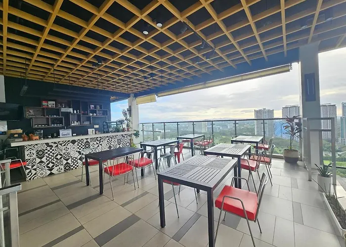 The Residences At Bcct By Ph Cozy Retreat With Hotel-style Comforts And Convenience, Location In Bgc Apartment