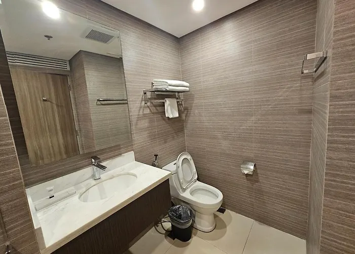 Apartment The Residences At Bcct By Ph Cozy Retreat With Hotel-style Comforts And Convenience, Location In Bgc *