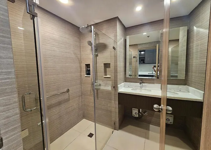 The Residences At Bcct By Ph Cozy Retreat With Hotel-style Comforts And Convenience, Location In Bgc Apartment