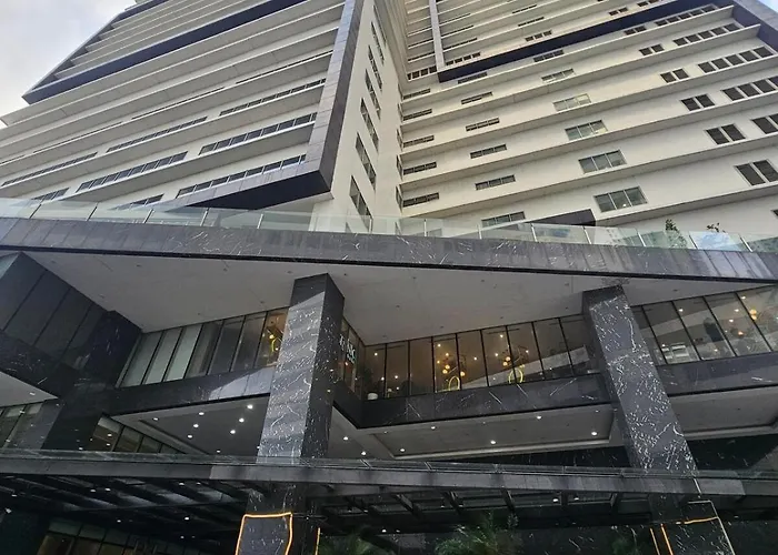 Apartment The Residences At Bcct By Ph Cozy Retreat With Hotel-style Comforts And Convenience, Location In Bgc